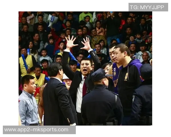 辽粤大战引发热议广东与辽宁的对决成为篮球盛宴的焦点