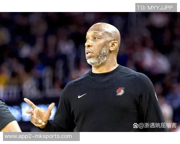 杨瀚森精彩单打尤班克斯背运转身动作大个子难以企及的绝技