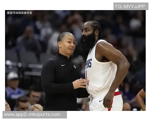 卢指导分析对手中锋外投威胁我们的大个子速度不足小阵容劣势明显