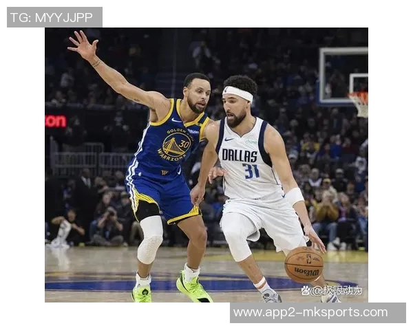 克莱三分火力全开轰23分助勇士续航展现强大实力